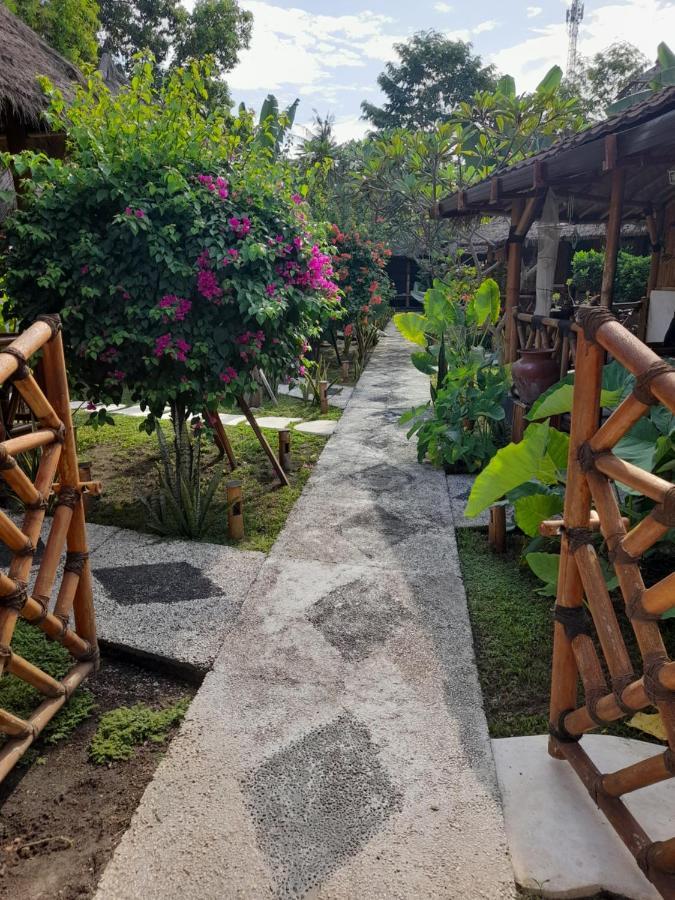Tua Tua Keladi Bungalows Gili Air Luaran gambar